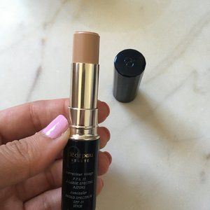 Brand New Cle de Peau Concealer SPF 25 in 'Ivory"